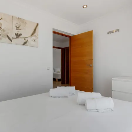 De Haro - Garden, Terrace, Pool & Sea View Villa *