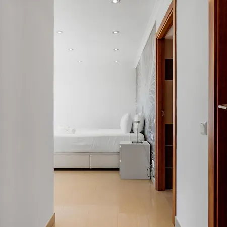 וילה De Haro - Garden, Terrace, Pool & Sea View פואנגירולה