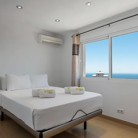 וילה De Haro - Garden, Terrace, Pool & Sea View פואנגירולה