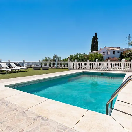 De Haro - Garden, Terrace, Pool & Sea View * Fuengirola