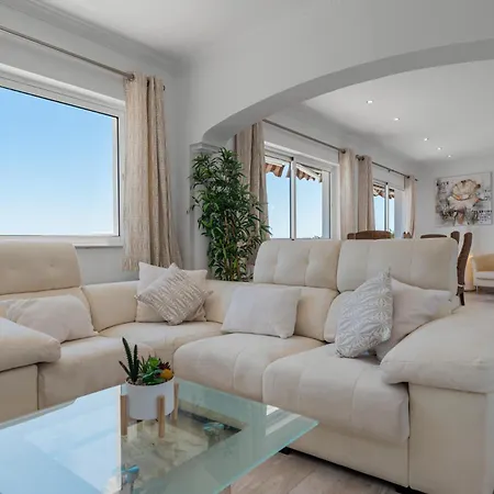 De Haro - Garden, Terrace, Pool & Sea View * Fuengirola