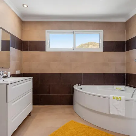 וילה De Haro - Garden, Terrace, Pool & Sea View *