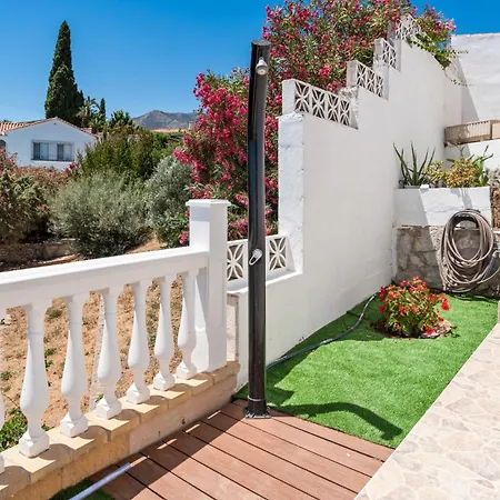 De Haro - Garden, Terrace, Pool & Sea View וילה