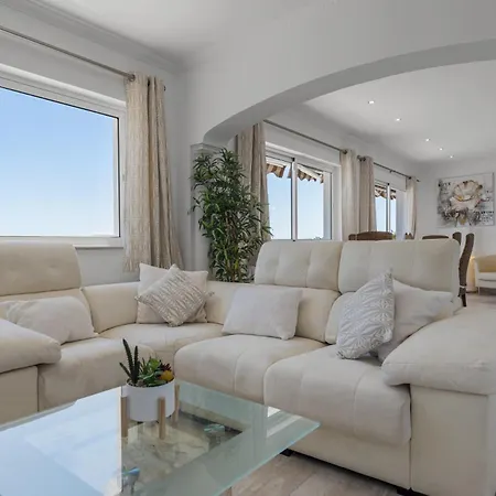 De Haro - Garden, Terrace, Pool & Sea View * Fuengirola