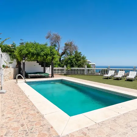 De Haro - Garden, Terrace, Pool & Sea View * Fuengirola
