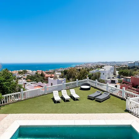 De Haro - Garden, Terrace, Pool & Sea View * Fuengirola
